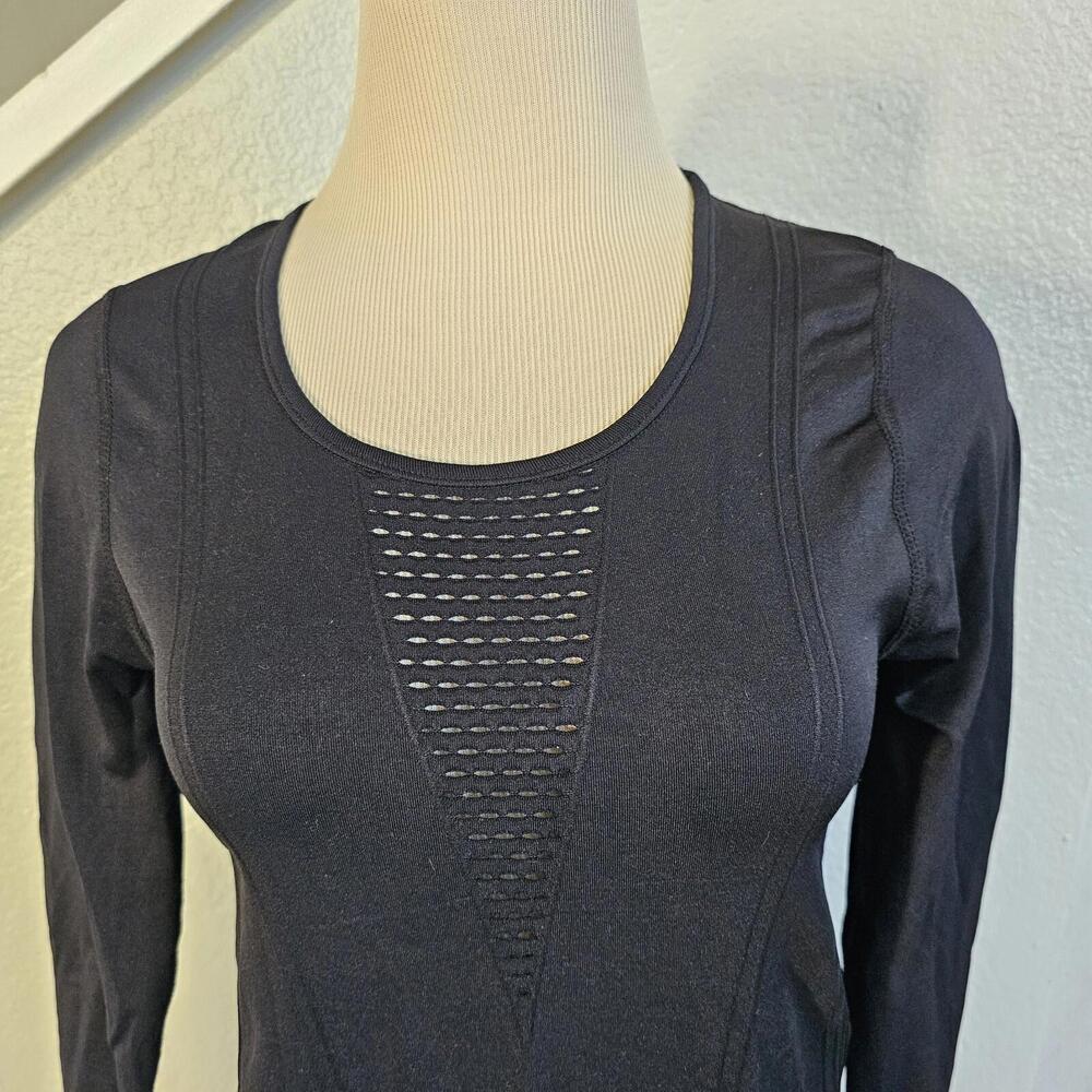 Fabletics Arta Compression Seamless Back  Long Sleeve Top Women's Sz Unknown - Picture 2 of 10
